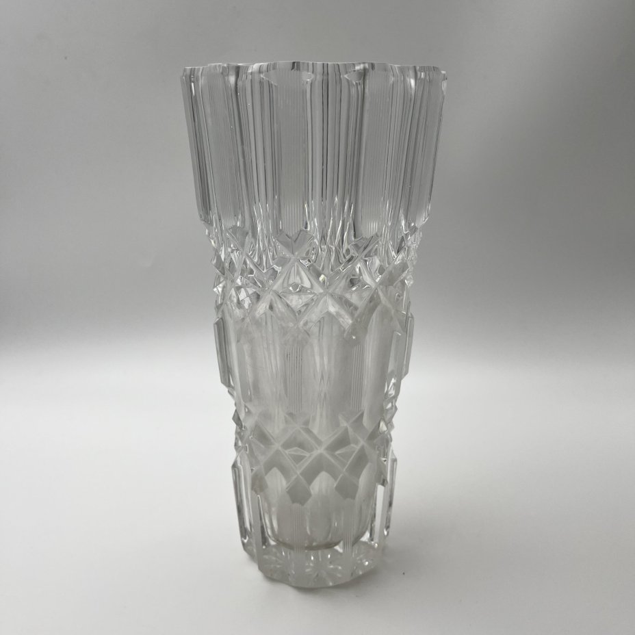 Ваза для цветов "Эхо", автор А.М. Остроумов, хрусталь, алмазная грань, Ленинградский завод художественного стекла (ЛЗХС), СССР, 1970-1980 гг.