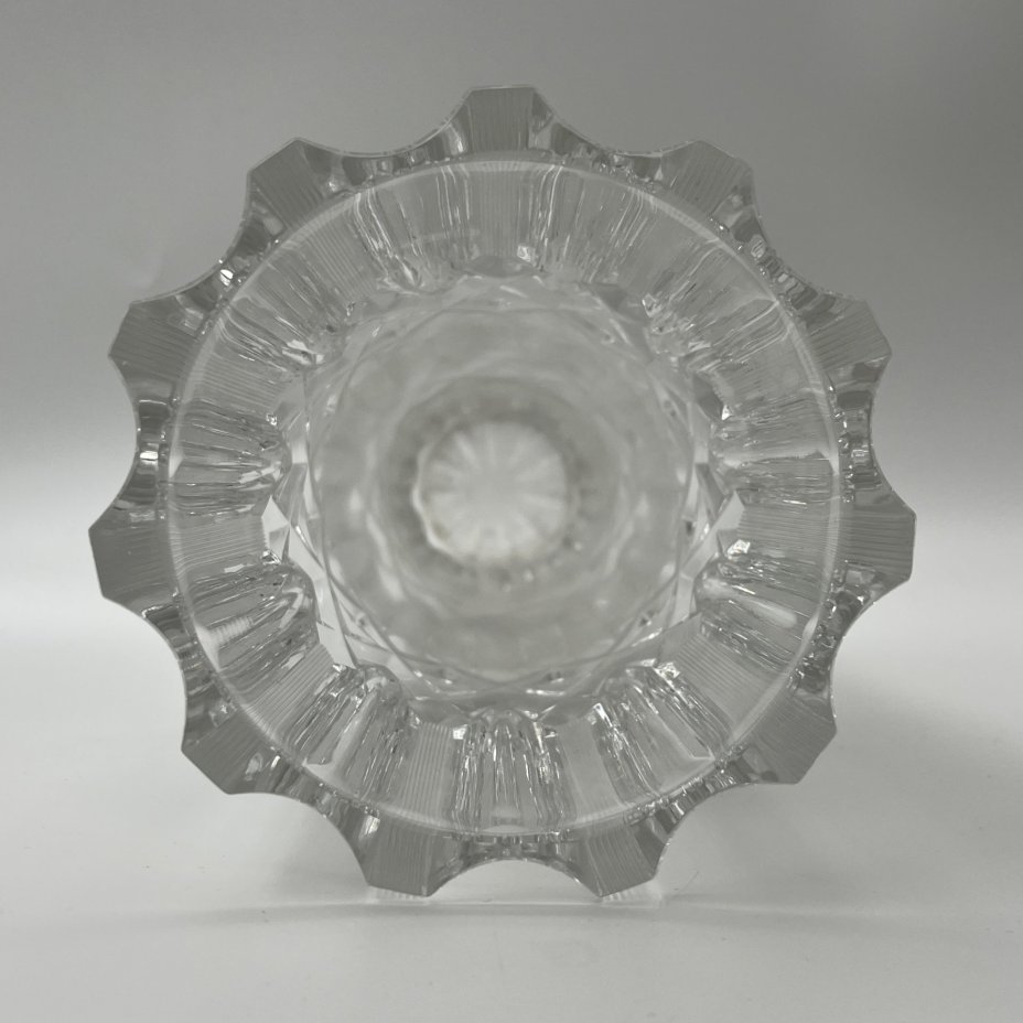 Ваза для цветов "Эхо", автор А.М. Остроумов, хрусталь, алмазная грань, Ленинградский завод художественного стекла (ЛЗХС), СССР, 1970-1980 гг.