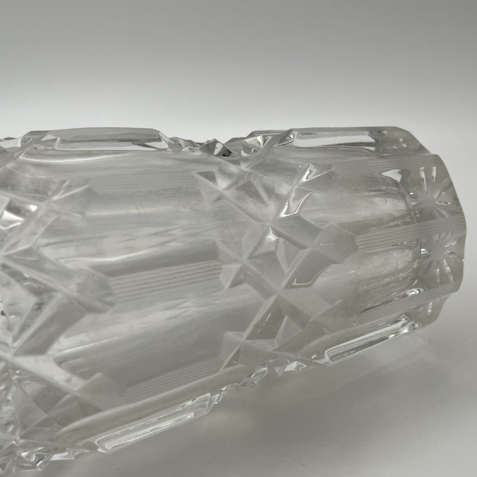 Ваза для цветов "Эхо", автор А.М. Остроумов, хрусталь, алмазная грань, Ленинградский завод художественного стекла (ЛЗХС), СССР, 1970-1980 гг.