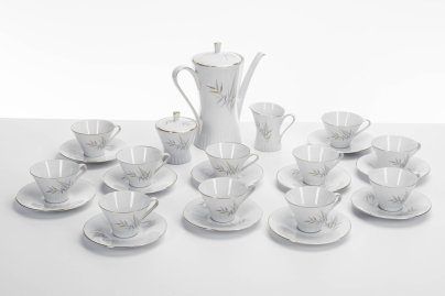 Кофейный  сервиз, украшенный растительным декором на 11 персон (25 предметов), Zeh Scherzer