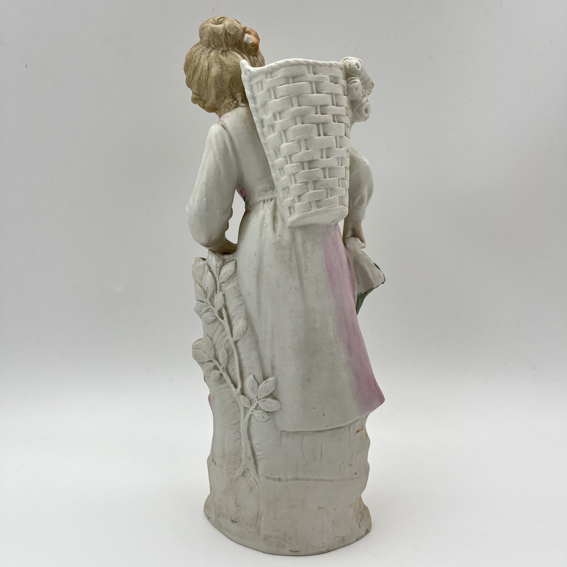 Статуэтка (вазочка) "Цветочница", бисквит, роспись, золочение, Samson, Edmé et Cie, Франция, 1940-1969 гг.