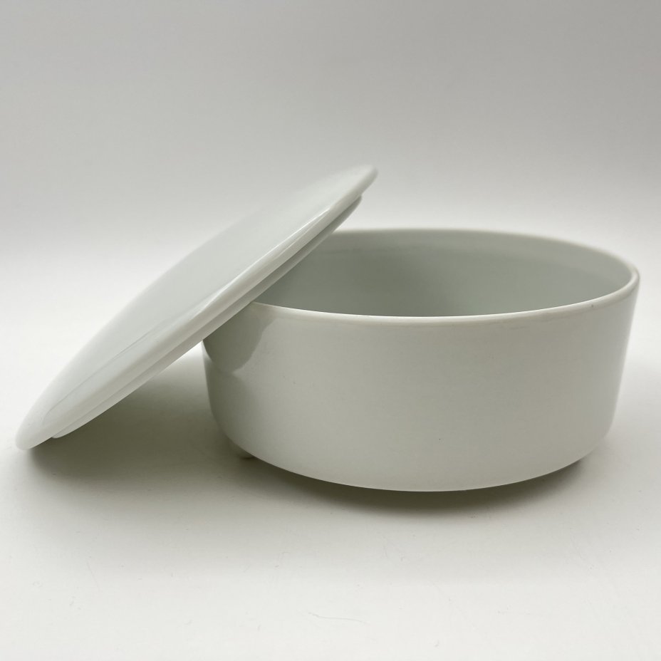 Шкатулка круглой формы, фарфор, Limoges, Франция, 1960-1980 гг.