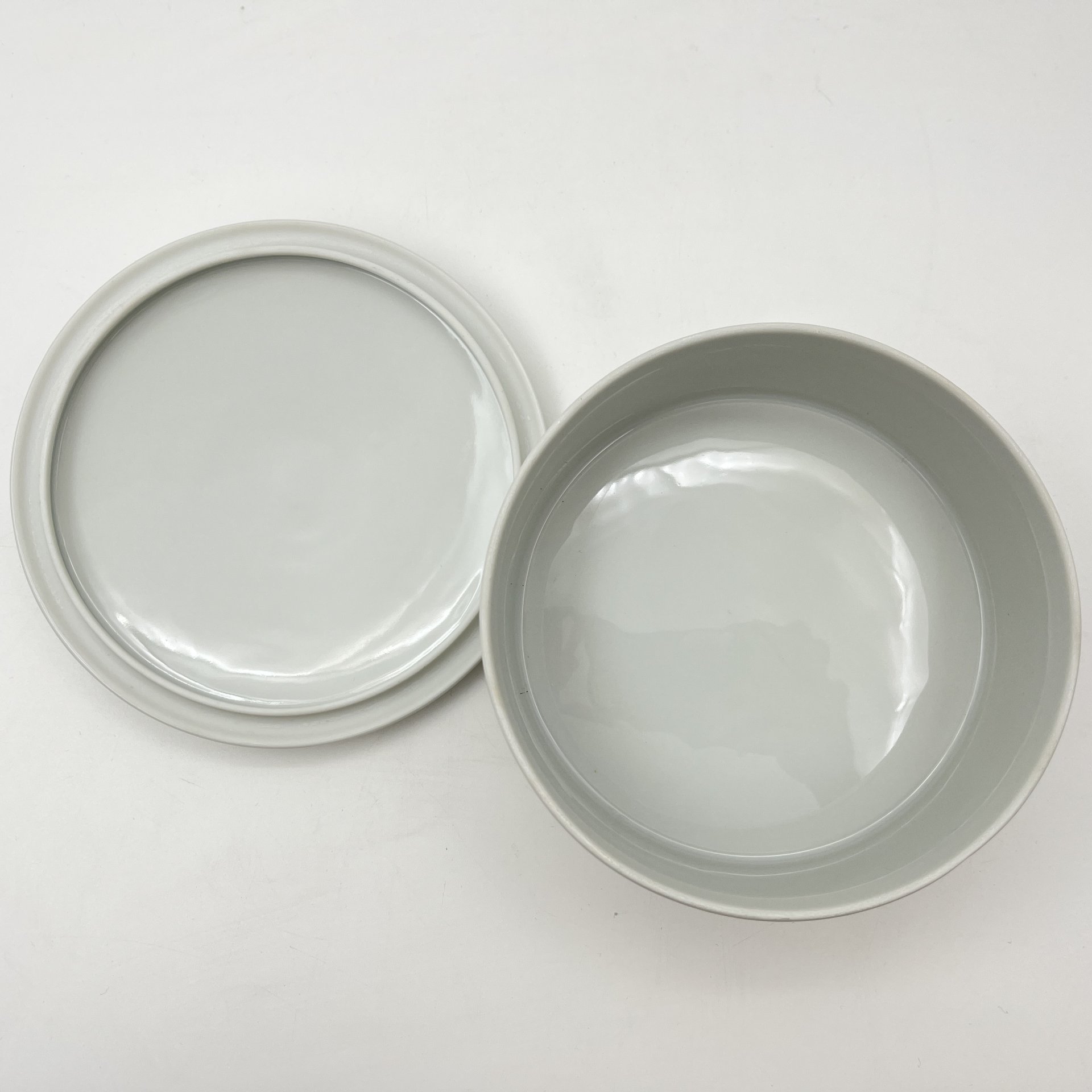 Шкатулка круглой формы, фарфор, Limoges, Франция, 1960-1980 гг.