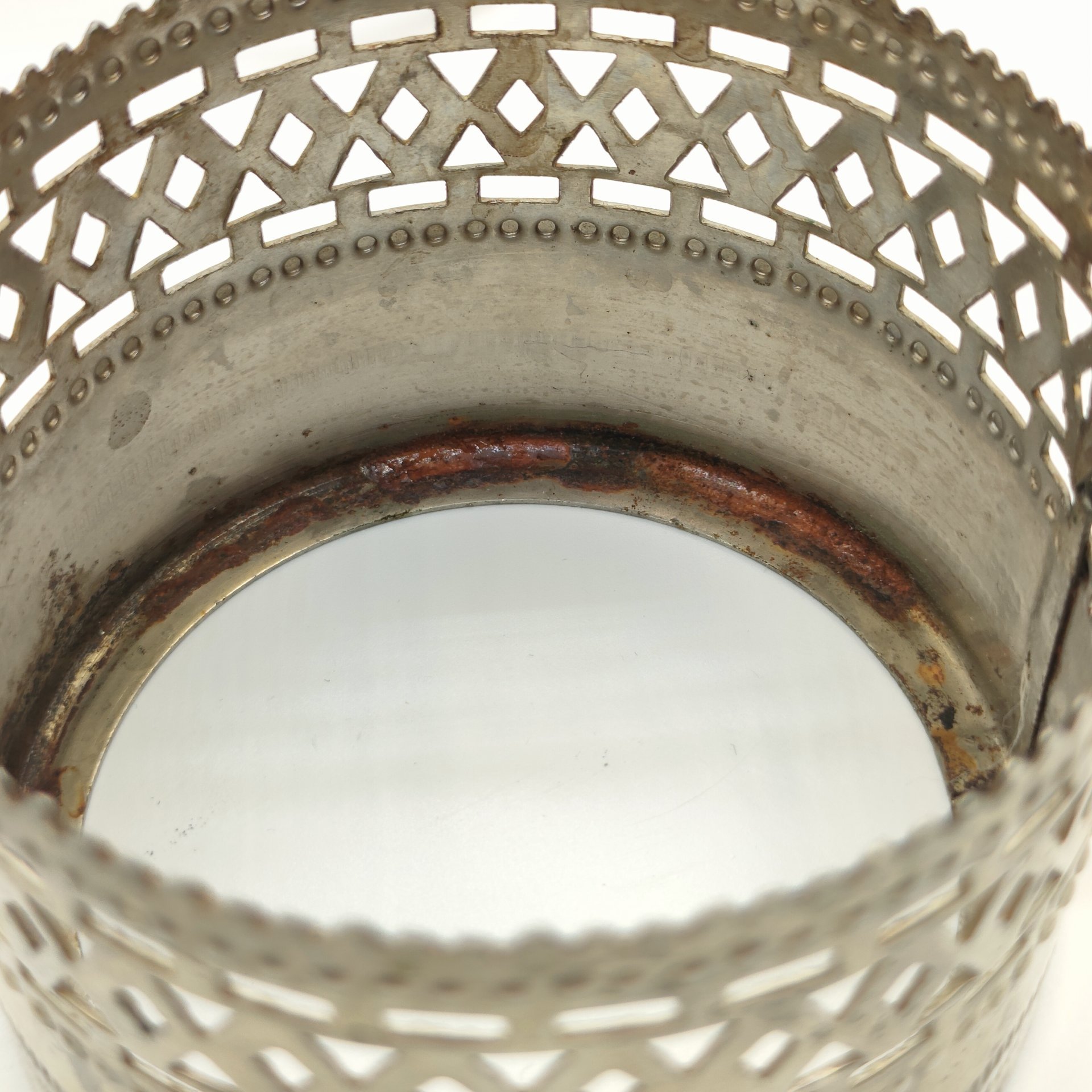 Набор из 3-х подстаканников с прорезным геометрическим декором, нержавеющая сталь