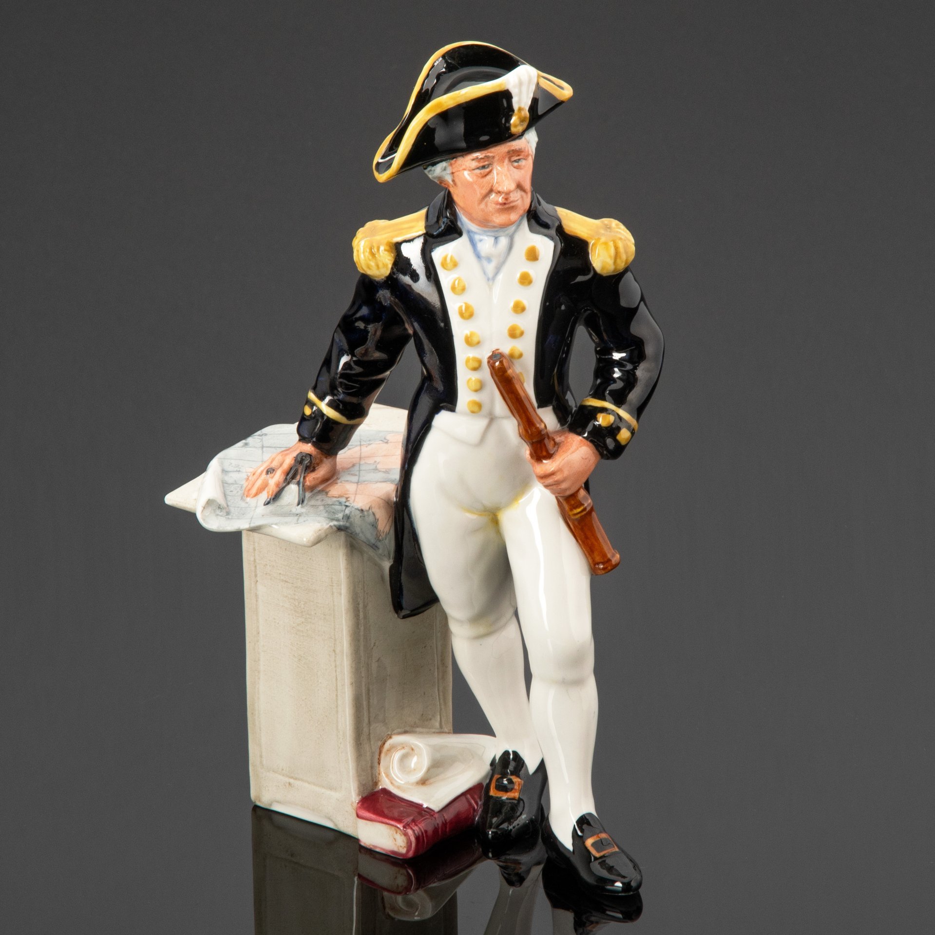 Статуэтка "Капитан" ("The Captain"), скульптор Mary Nicoll, фарфор, роспись, Royal Doulton, Великобритания, 1964-1970 гг., Royal Doulton