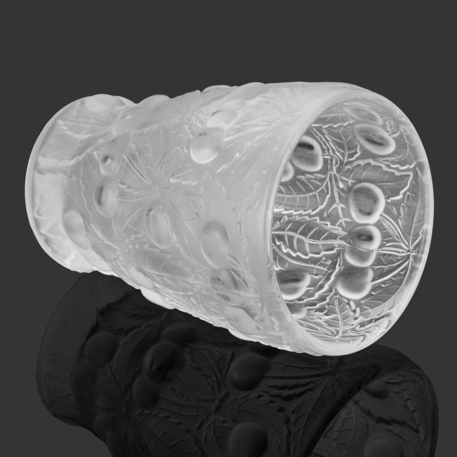 Ваза "Вишни" (Barolac), матовое стекло, пресс, Josef Inwald