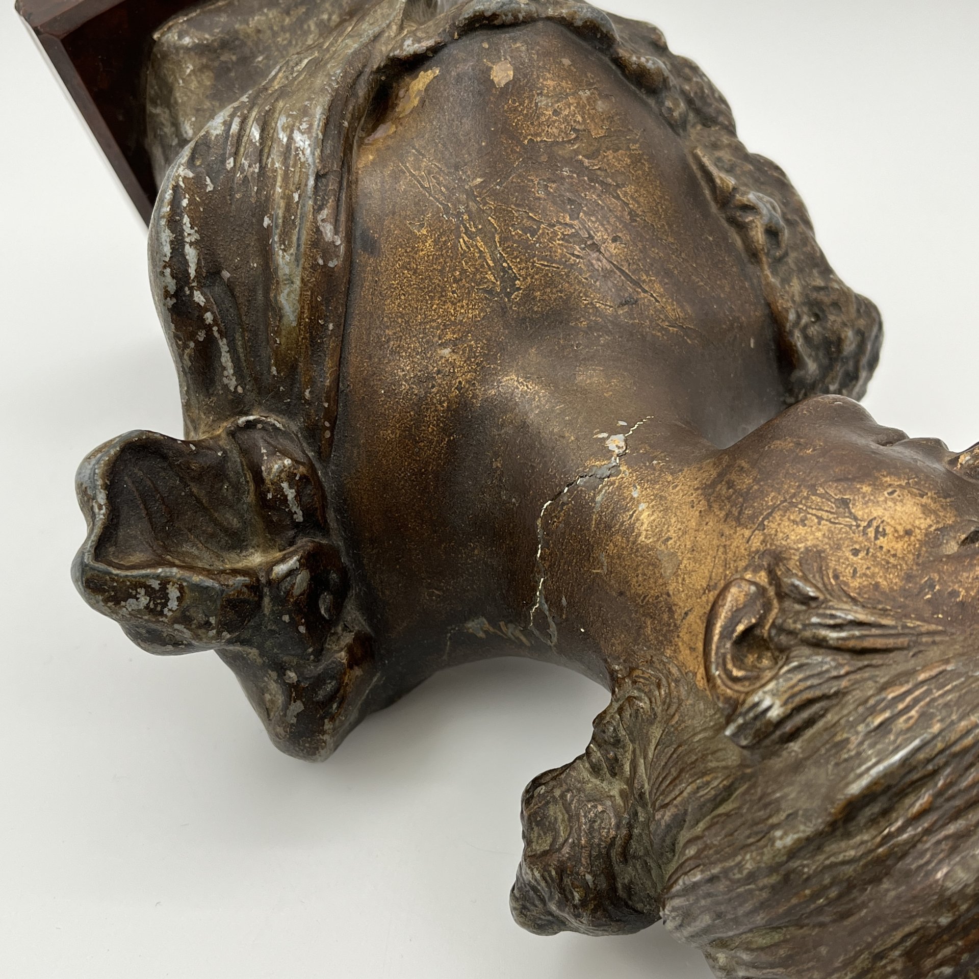 Бюст "Юная красавица", по модели скульптора Georges Van Der Straeten