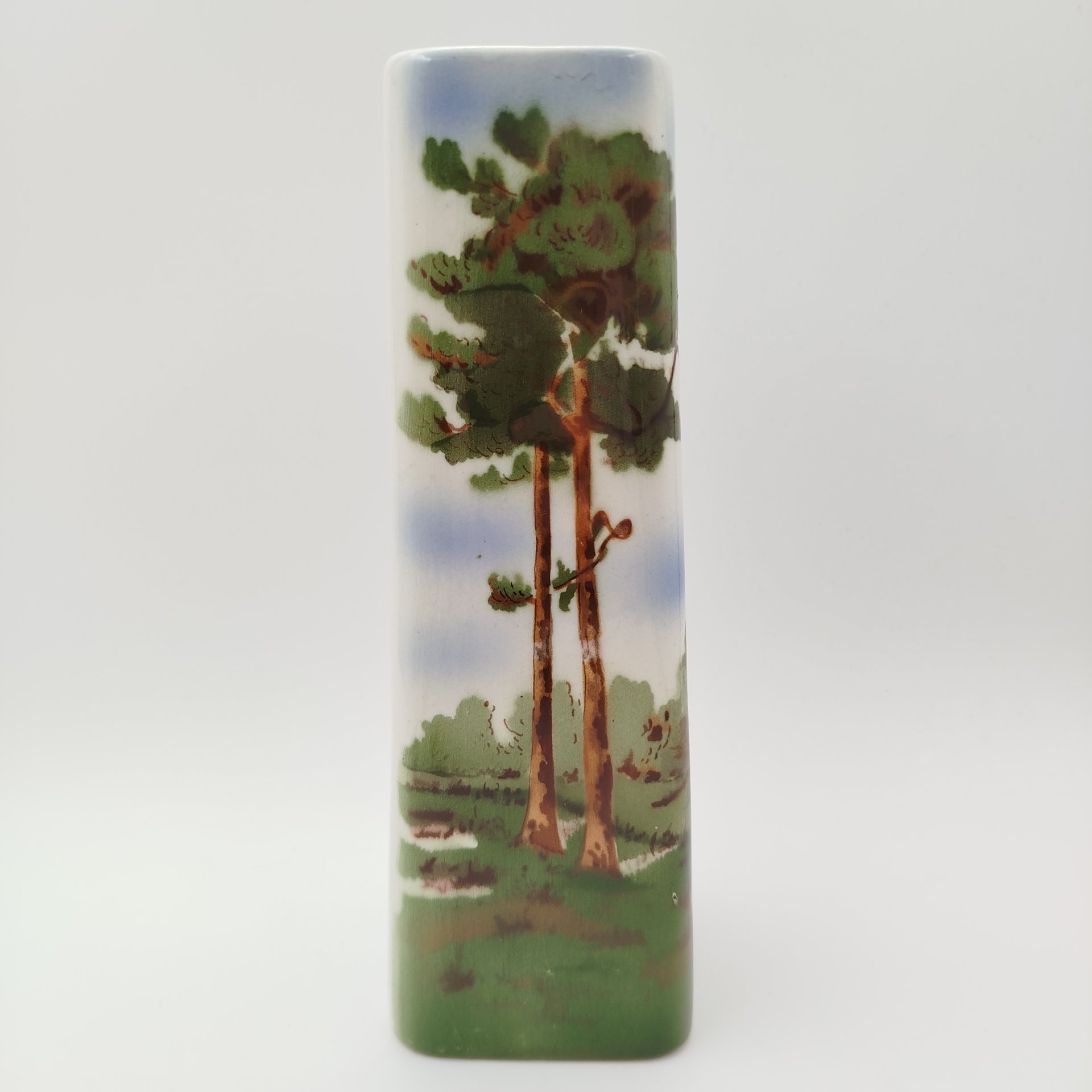 Ваза трапецевидной формы с изображением сосен, фаянс, роспись по трафарету, Западная Европа, 1950-1970 гг.