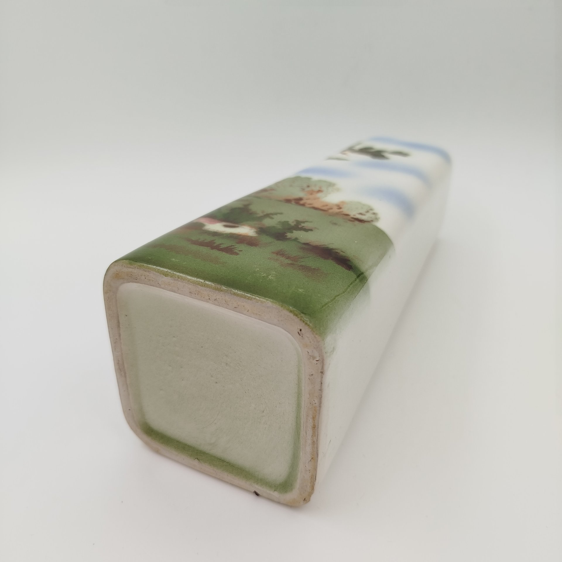 Ваза трапецевидной формы с изображением сосен, фаянс, роспись по трафарету, Западная Европа, 1950-1970 гг.