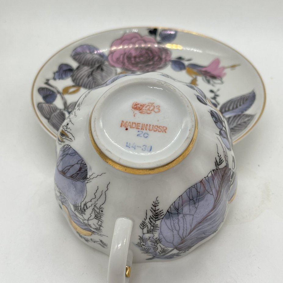 Чайная пара "Мой сад" в розовом оттенке, (из серии "Времена года"), форма "Тюльпан", автор формы С.Е. Яковлева, автор росписи Н.П. Славина