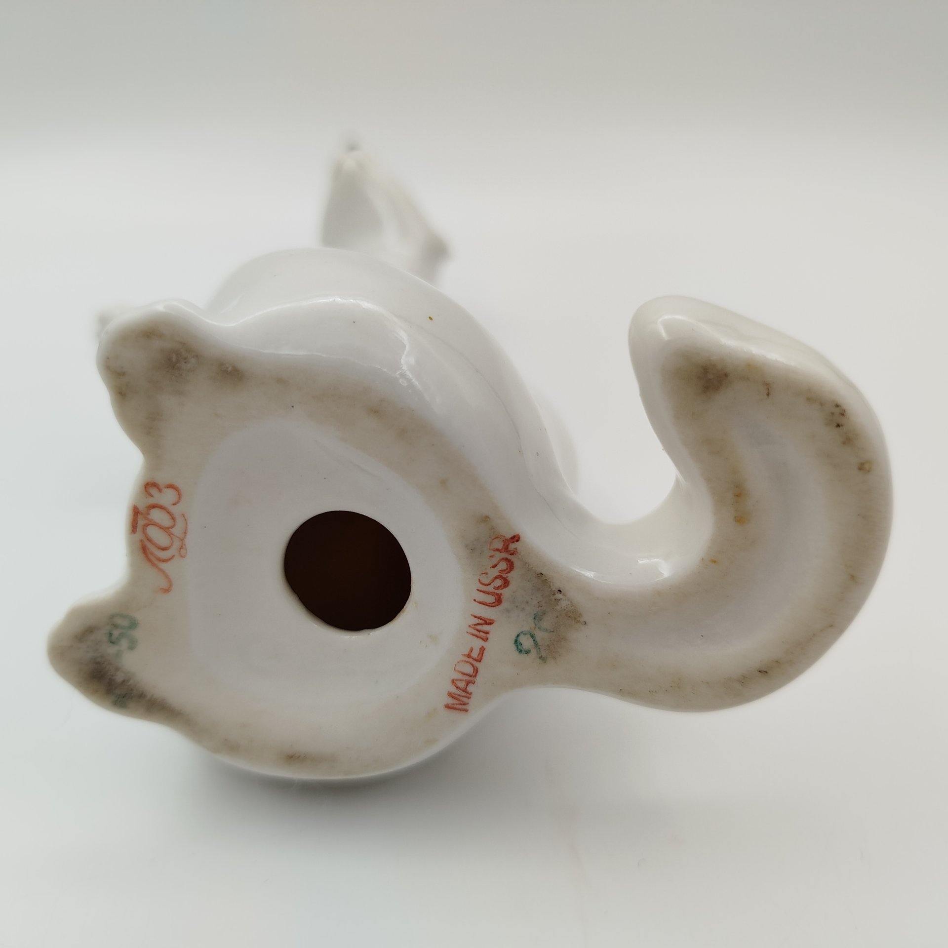 Статуэтка "Ласка", фарфор, роспись, Ленинградский фарфоровый завод (ЛФЗ), СССР, 1970-1986 гг.