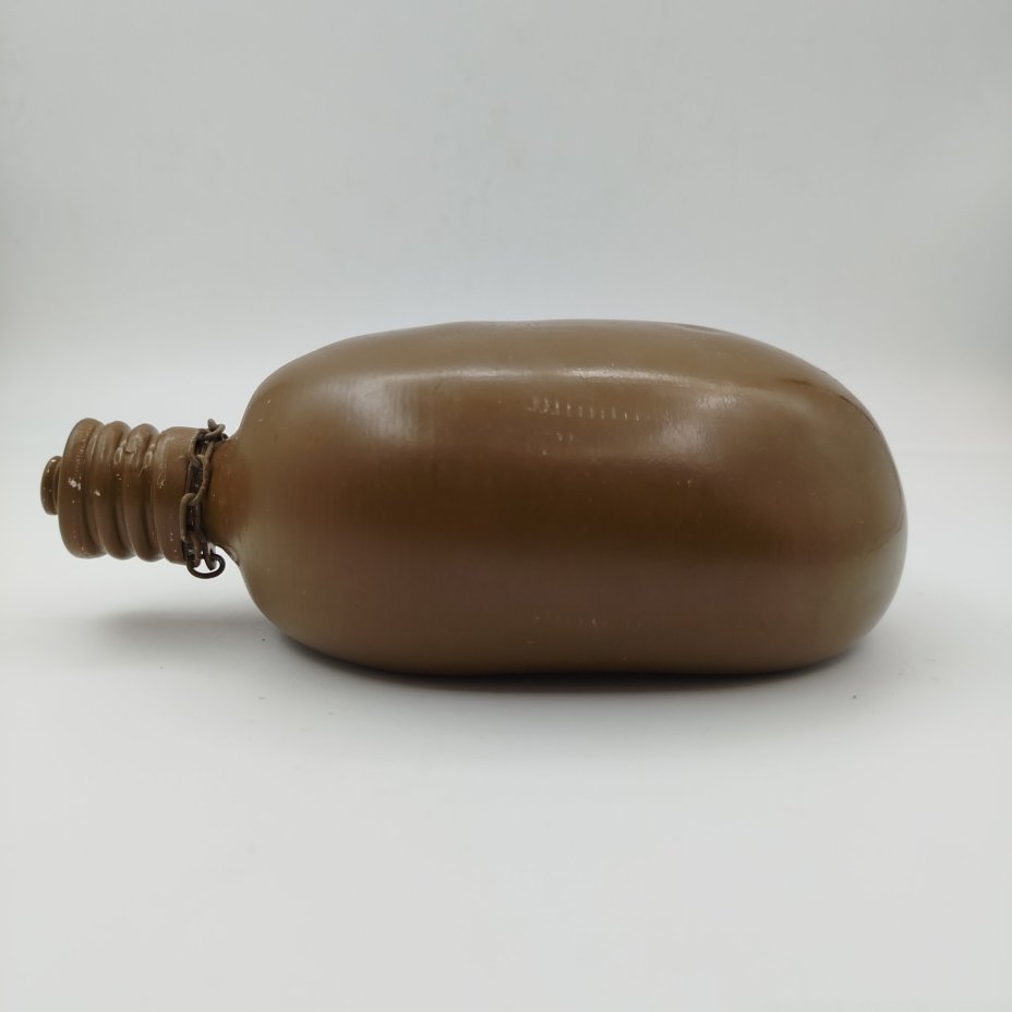Фляга армейская, алюминий, краска, Завод «Красный Выборжец», СССР, 1987 г.