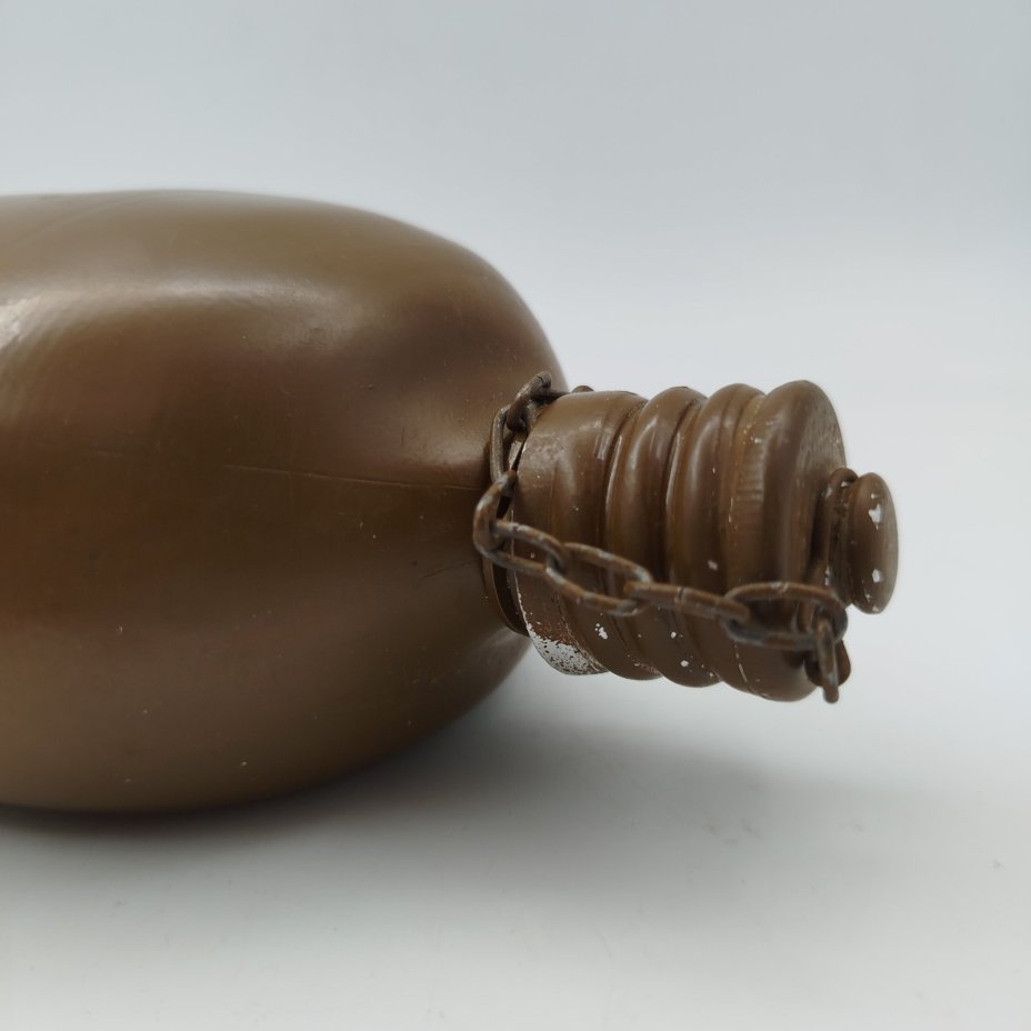 Фляга армейская, алюминий, краска, Завод «Красный Выборжец», СССР, 1987 г.