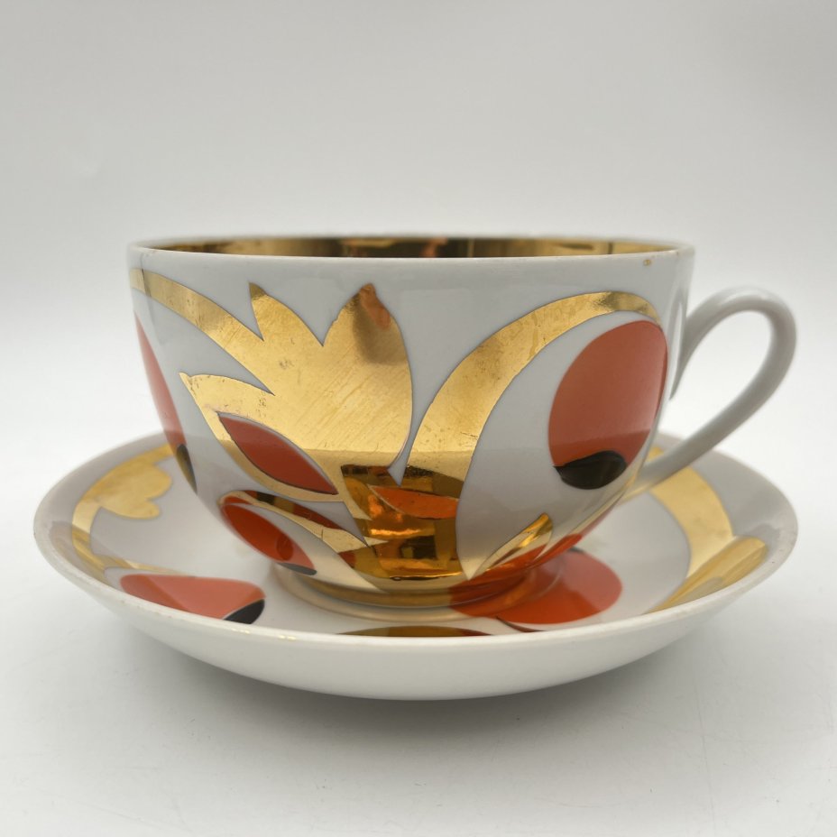 Чайная пара "Золотые яблоки" ("Райские яблоки"), автор росписи А. А. Чекулина, фарфор, крытье, золочение, Дмитровский фарфоровый завод (ДФЗ Вербилки), СССР, 1965-1991 гг.
