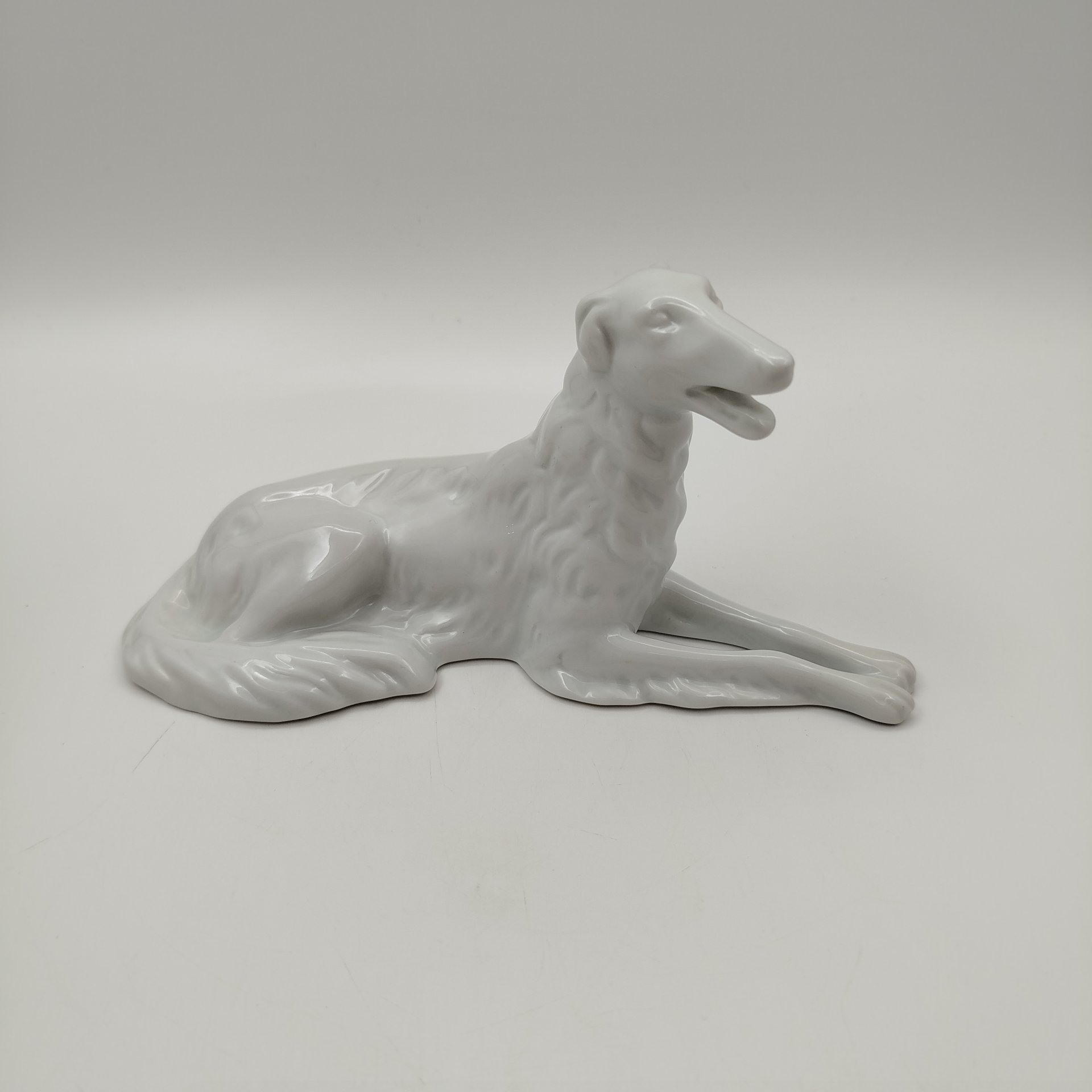 Статуэтка "Борзая", фарфор, Royal Dux, Чехословакия, 1970-1992 гг.