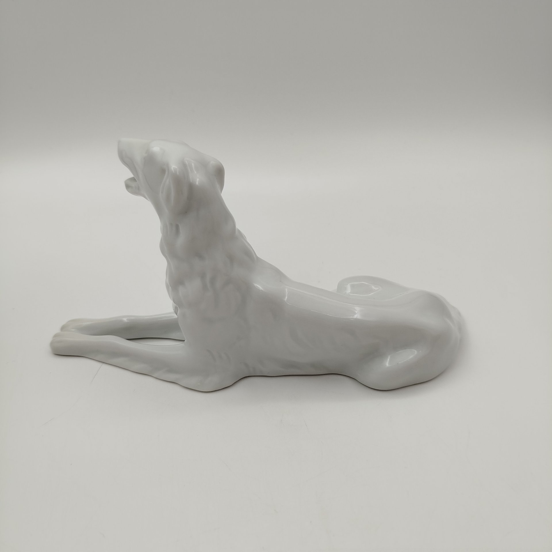 Статуэтка "Борзая", фарфор, Royal Dux, Чехословакия, 1970-1992 гг.