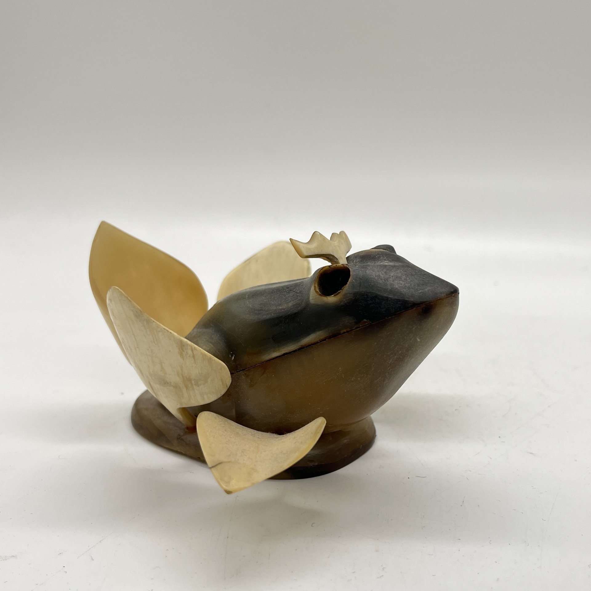 Статуэтка "Царевна-лягушка", кость, резьба, СССР, 1970-1990 гг.