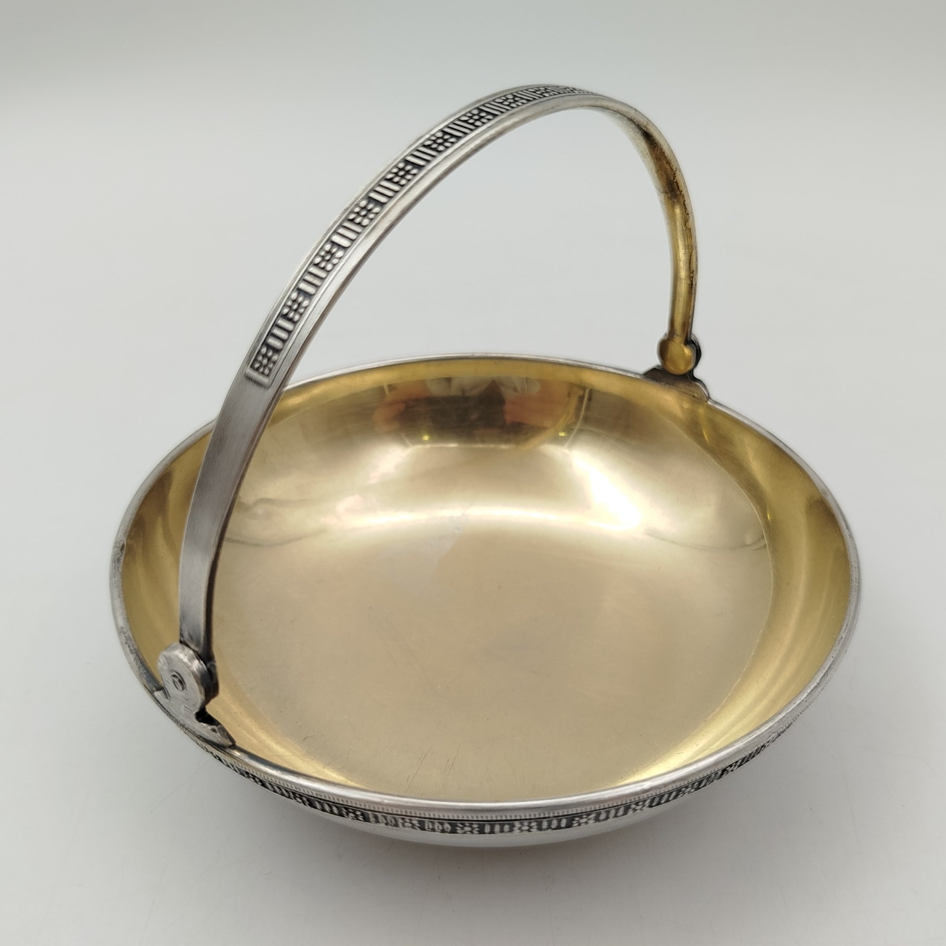 Орешница (конфетница) с ручкой, мельхиор (медь-никель), СССР, 1970-1990 гг.