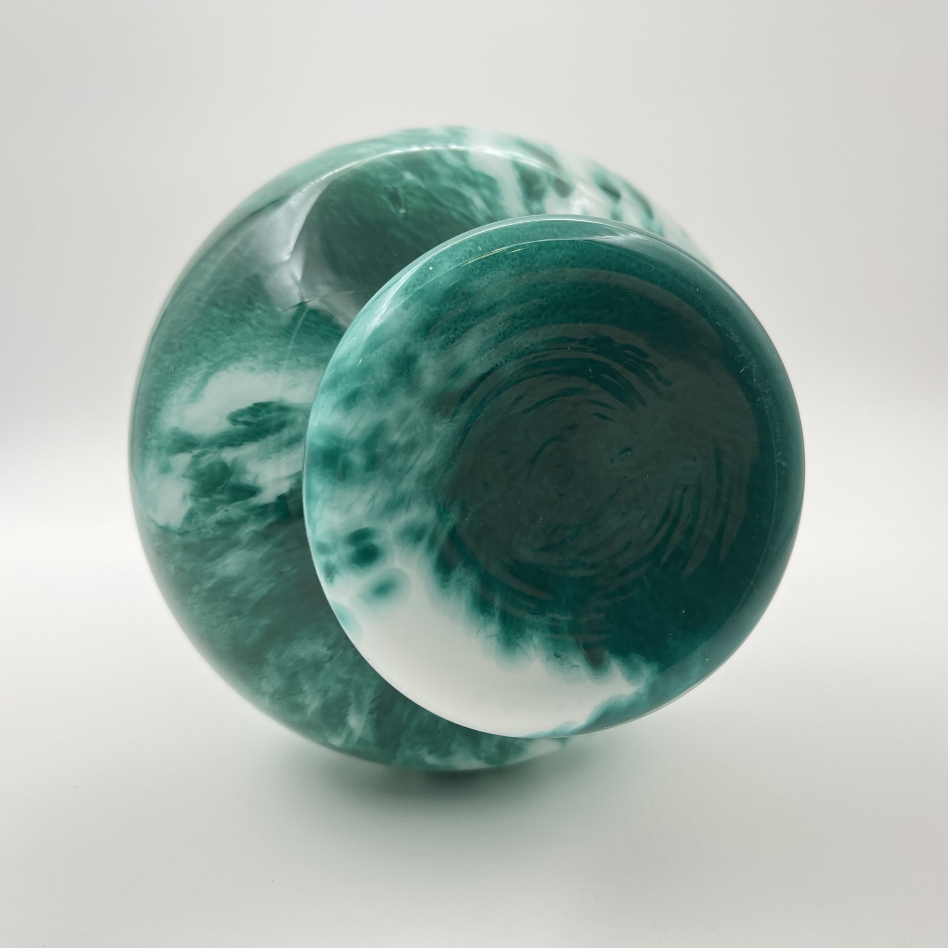 Кувшин в бело-зеленой гамме, регион Empoli, стекло, opaline, Муранское стекло, Италия, 1970-1990 гг.