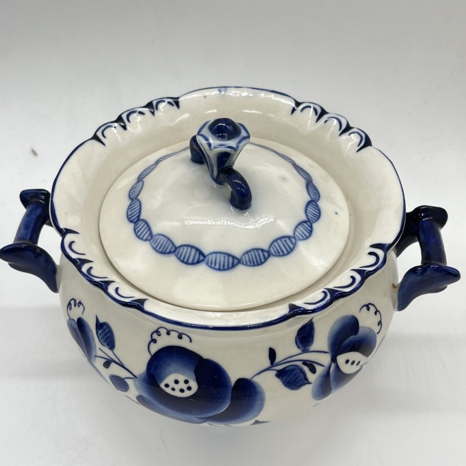 Ёмкость для  сервировки сыпучих или жидких продуктов с расписным цветочным декором