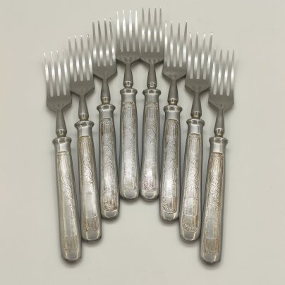 Набор из 8-ми вилок с растительным декором, нержавеющая сталь, Артель «Звезда», Беляйково, СССР, 1958-1980 гг.