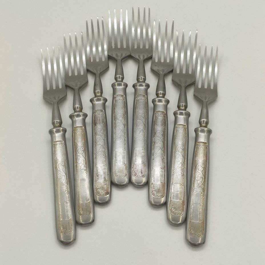 Набор из 8-ми вилок с растительным декором, нержавеющая сталь, Артель «Звезда», Беляйково, СССР, 1958-1980 гг.