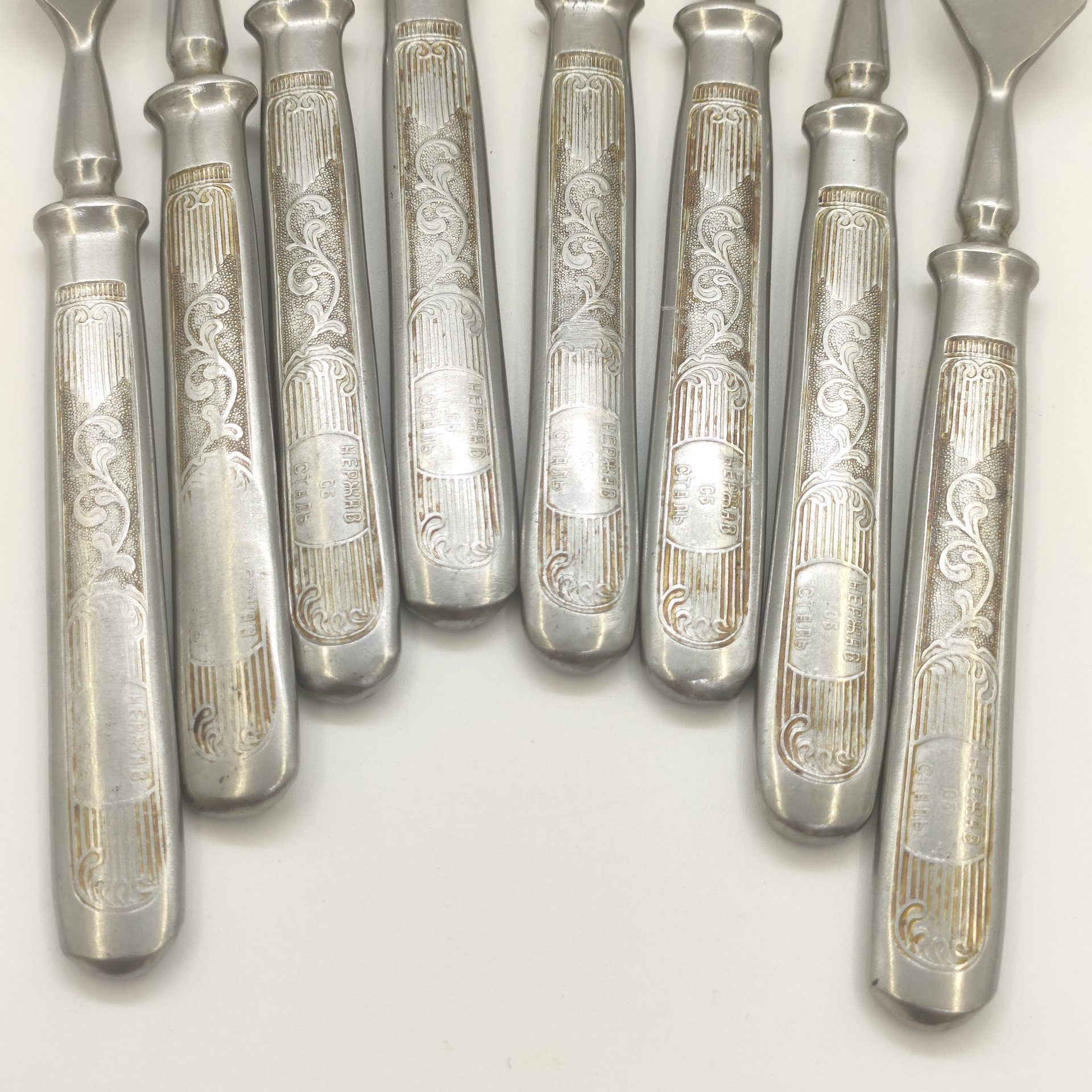 Набор из 8-ми вилок с растительным декором, нержавеющая сталь, Артель «Звезда», Беляйково, СССР, 1958-1980 гг.