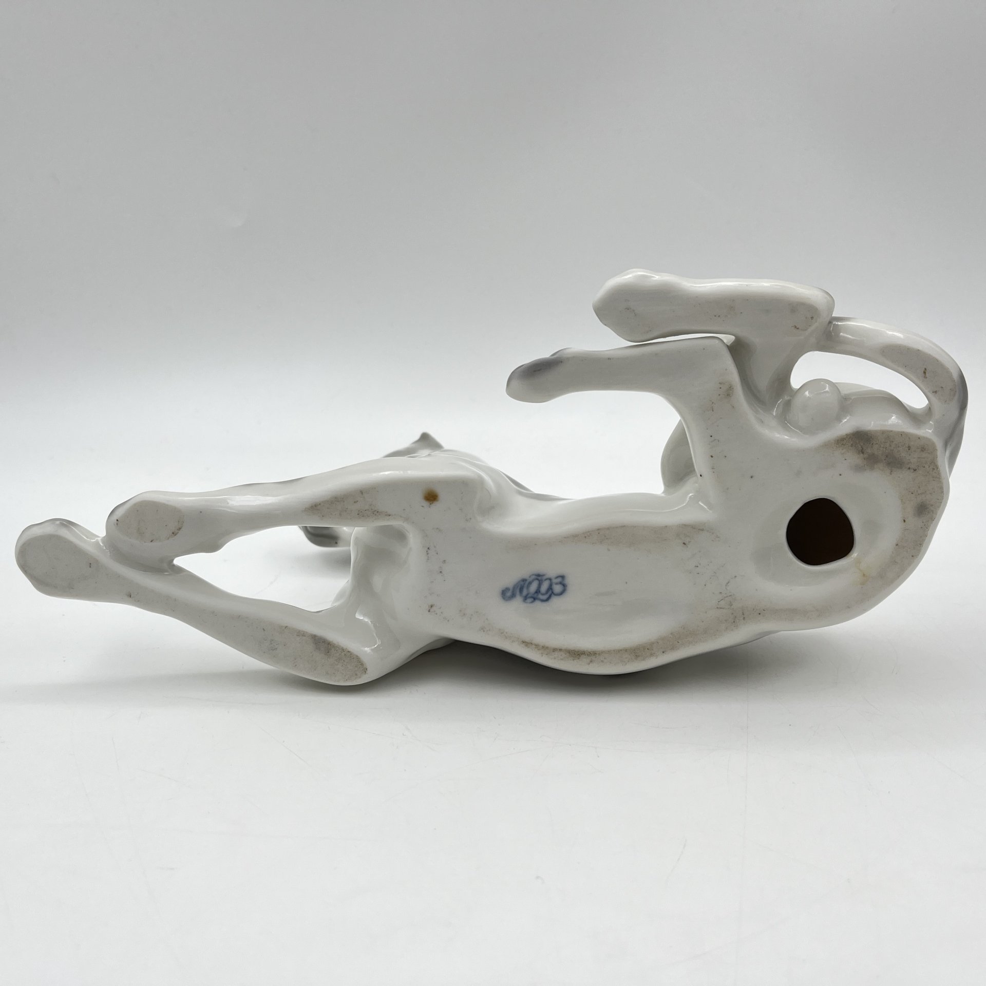 Статуэтка "Мраморный дог", скульптор И.И. Ризнич, фарфор, роспись, Ленинградский фарфоровый завод (ЛФЗ), СССР, 1960-1970 гг.