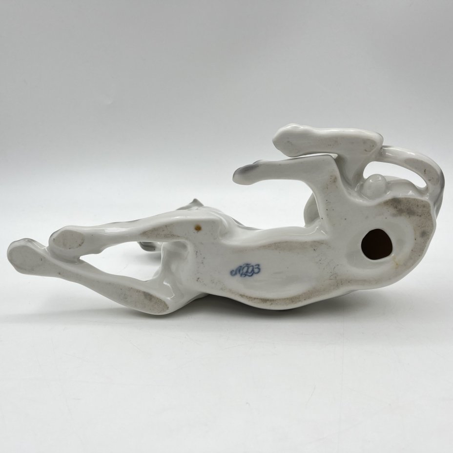 Статуэтка "Мраморный дог", скульптор И.И. Ризнич