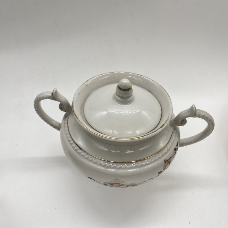 Сахарница с расписным цветочным декором, фарфор, роспись, золочение, Рижский фарфорово-фаянсовый завод, СССР, 1950-1960 гг.