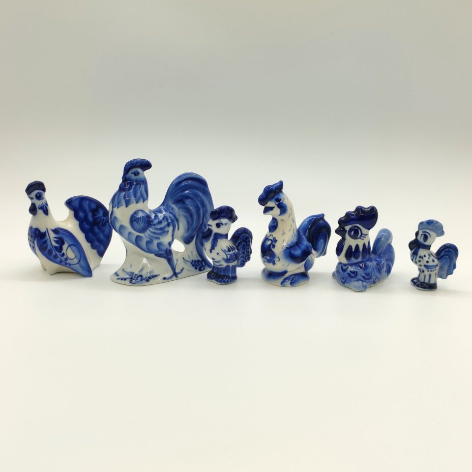 Набор из пяти статуэток и солонки "Петухи", Гжель