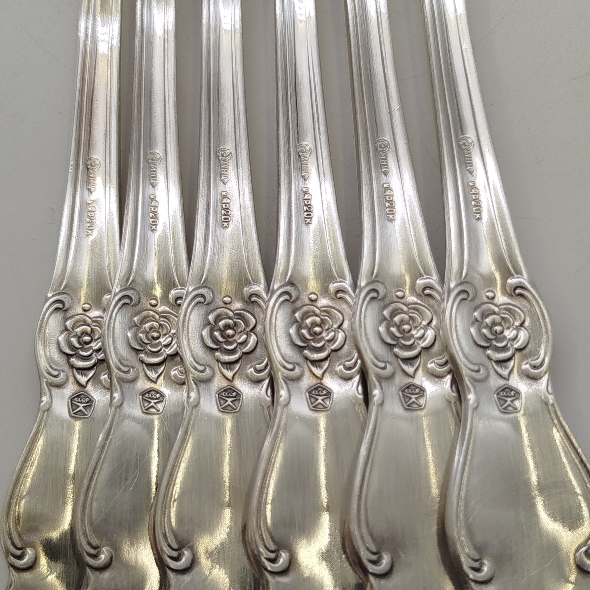 Набор столовых вилок "Серебряная роза" на 6 персон, мНЦ (медь-никель-цинк), серебрение, Кольчугинский завод цветных металлов, СССР, 1962-1990 гг.