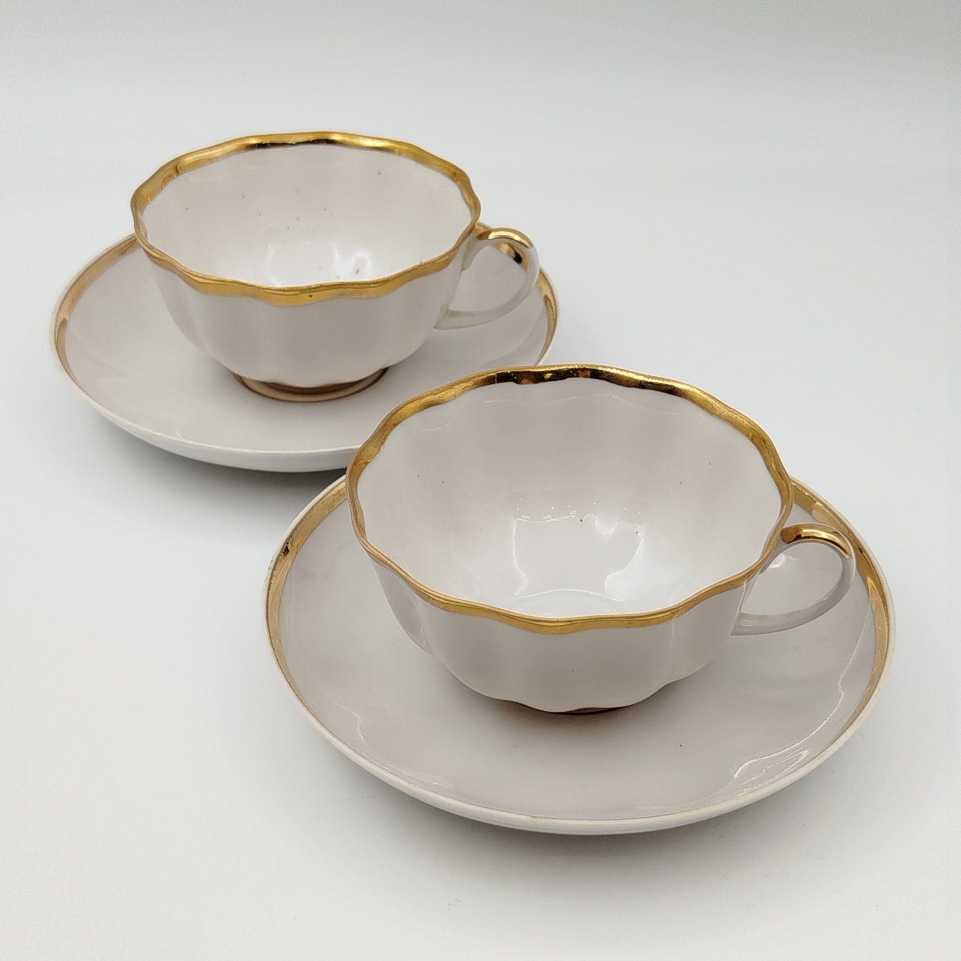 Набор из 2-х чайных пар с лакончиным декором, фарфор, золочение, Дулевский фарфоровый завод (Дулёво), СССР, 1989 г.