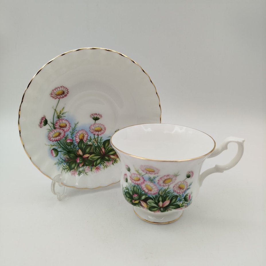 Чайная пара с ярким цветочным декором, фарфор, деколь, золочение, Royal Albert, Великобритания, 1980-2000 гг.