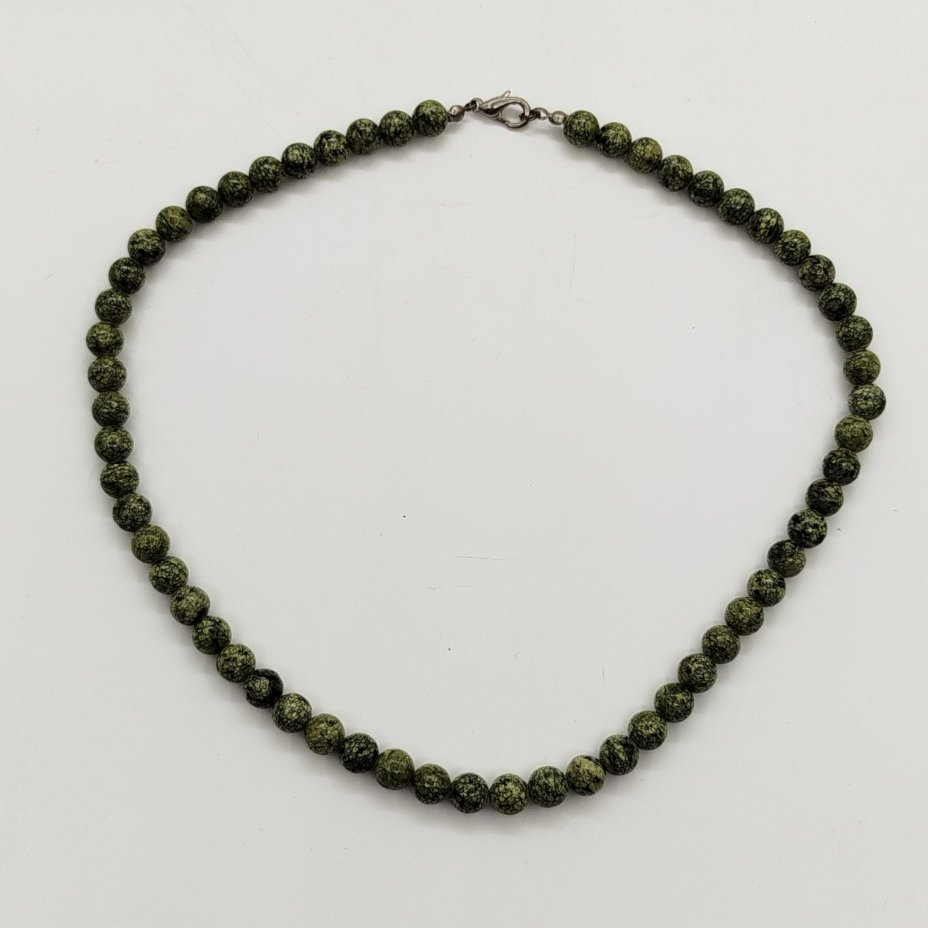 Бусы с бусинами круглой формы