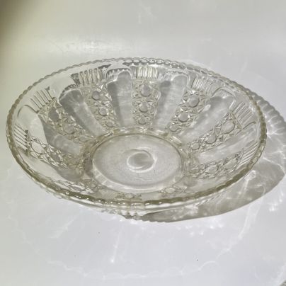 Фруктовница с декором в виде стилизованных солнечных лучей, стекло, алмазная грань, СССР, 1970-1990 гг.