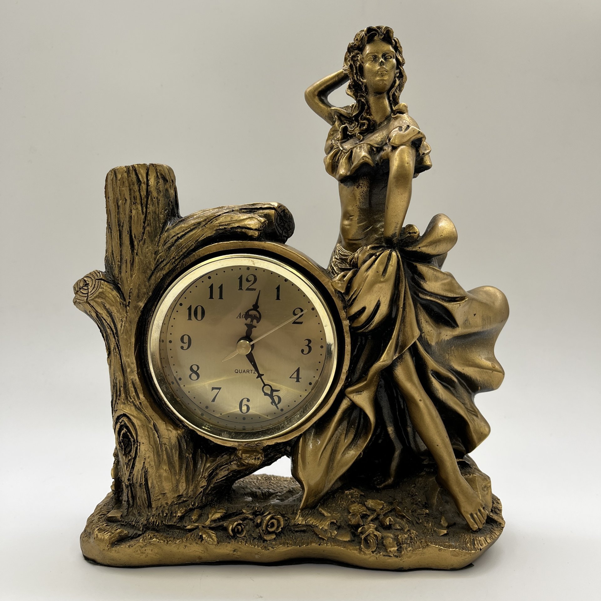 Часы интерьерные