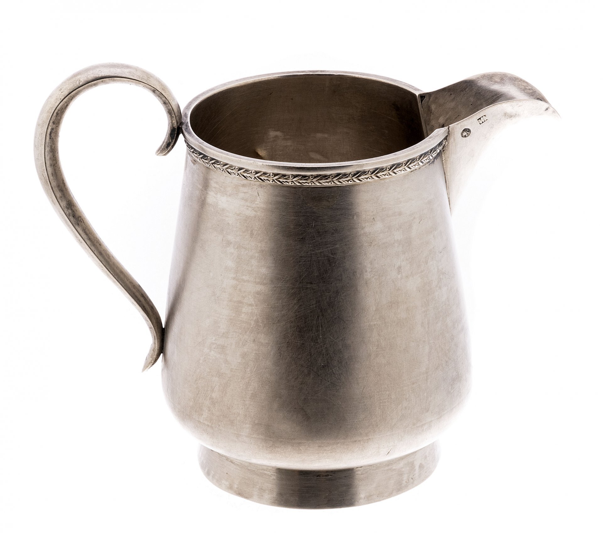 Молочник с растительным декором по тулову, серебро 84 пр., мастер ИМ, Российская Империя, 1899-1908 гг. — фото 2