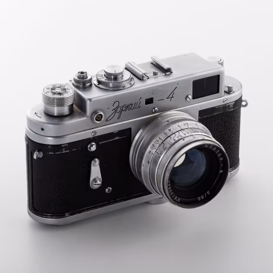 Фотоаппарат "Зоркий-4" с объективом "Индустар-26м" в оригинальном чехле, Красногорский механический завод (КМЗ)
