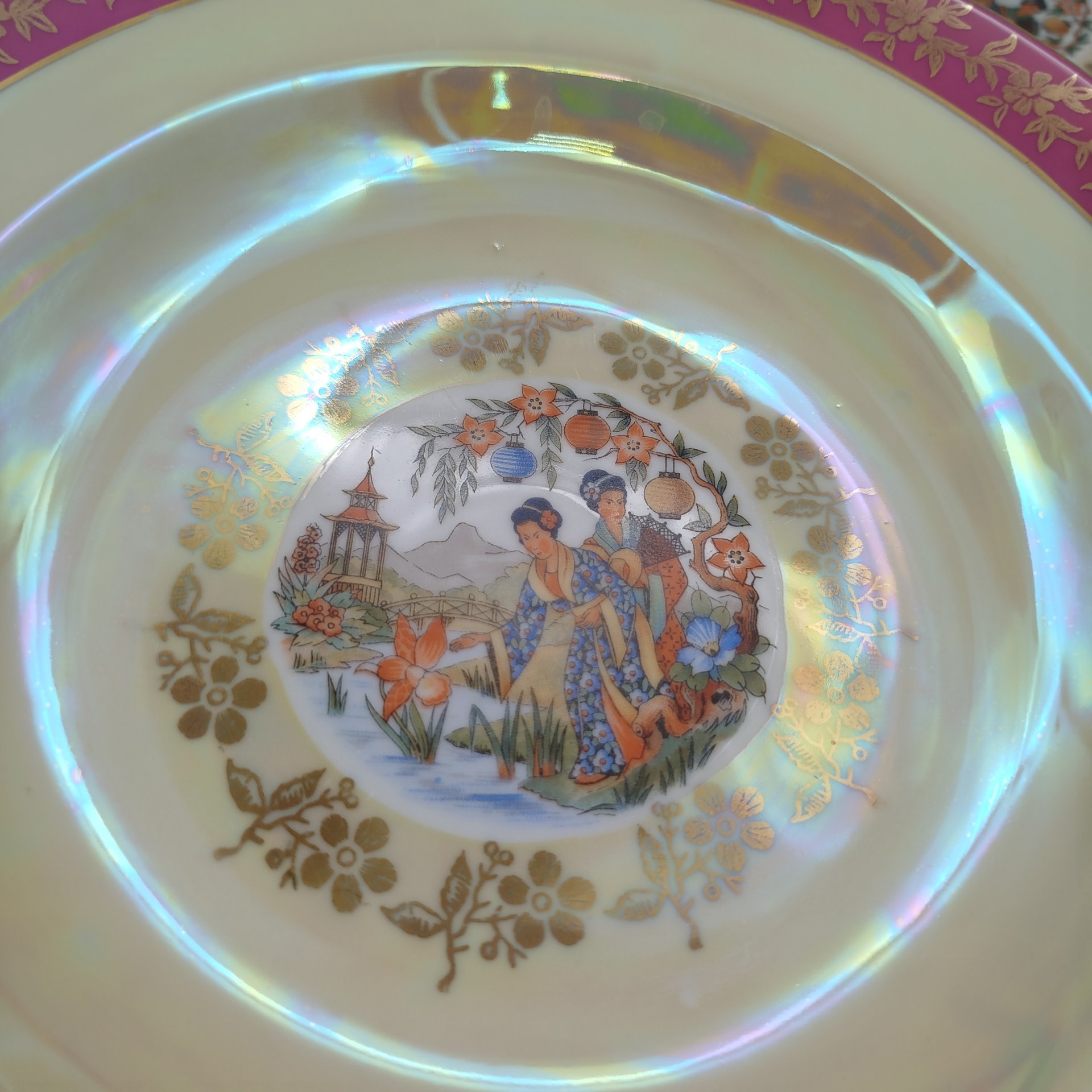 Набор суповых тарелок из сервиза "Гейша" на 6 персон, фарфор, люстр, деколь, золочение, Spezial Eisenberg Porzellan (SEP), ГДР, 1960-1980 гг.