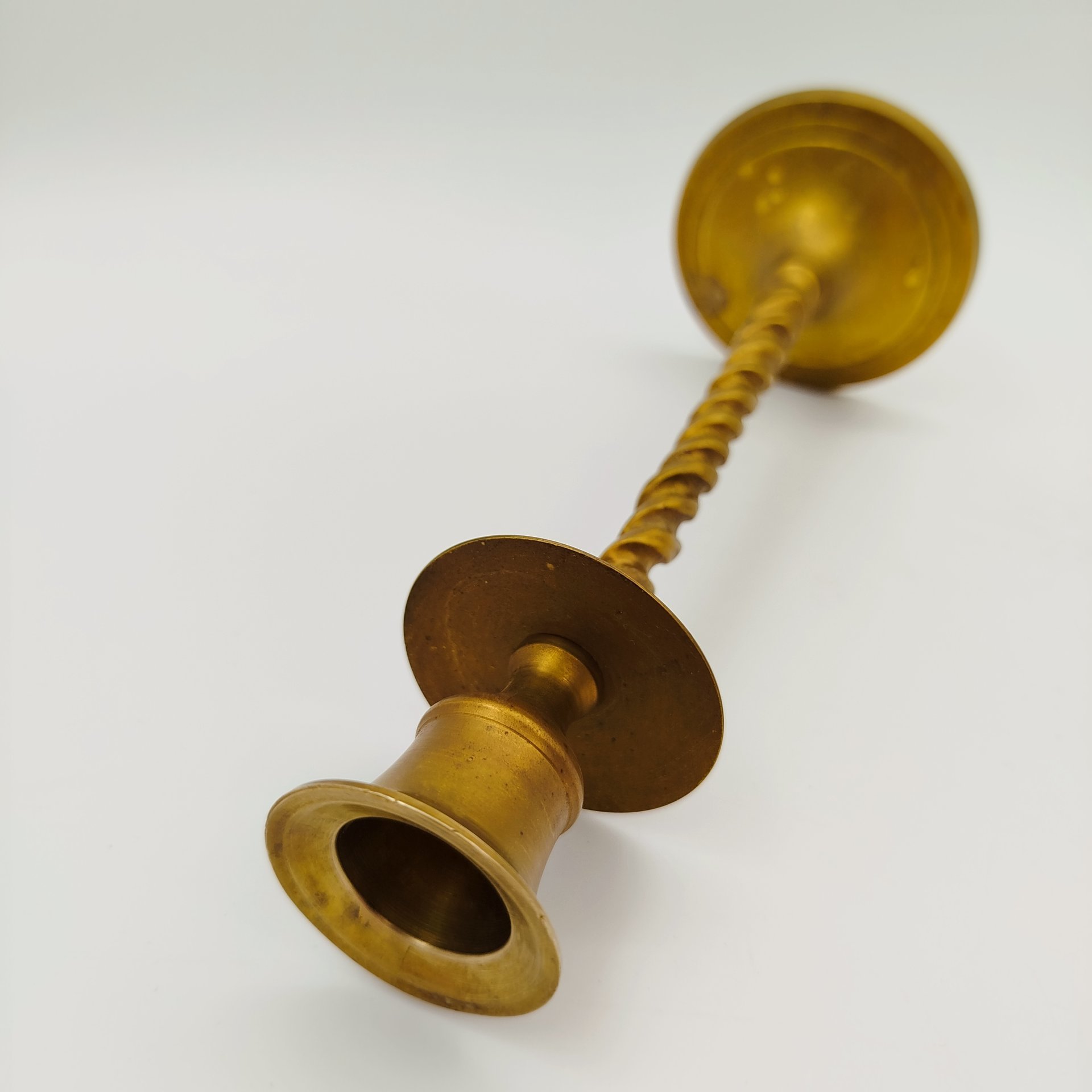 Подсвечник с витой ножкой, латунь, Индия, 1970-1990 гг.