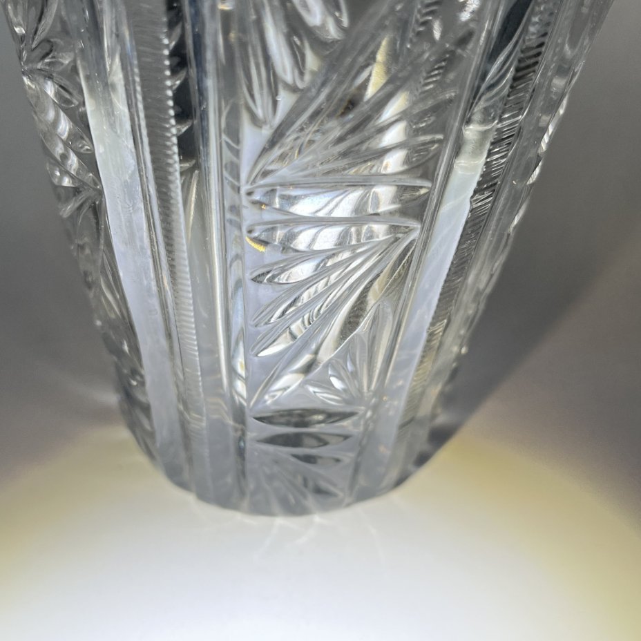 Вазочка с геометрическим декором