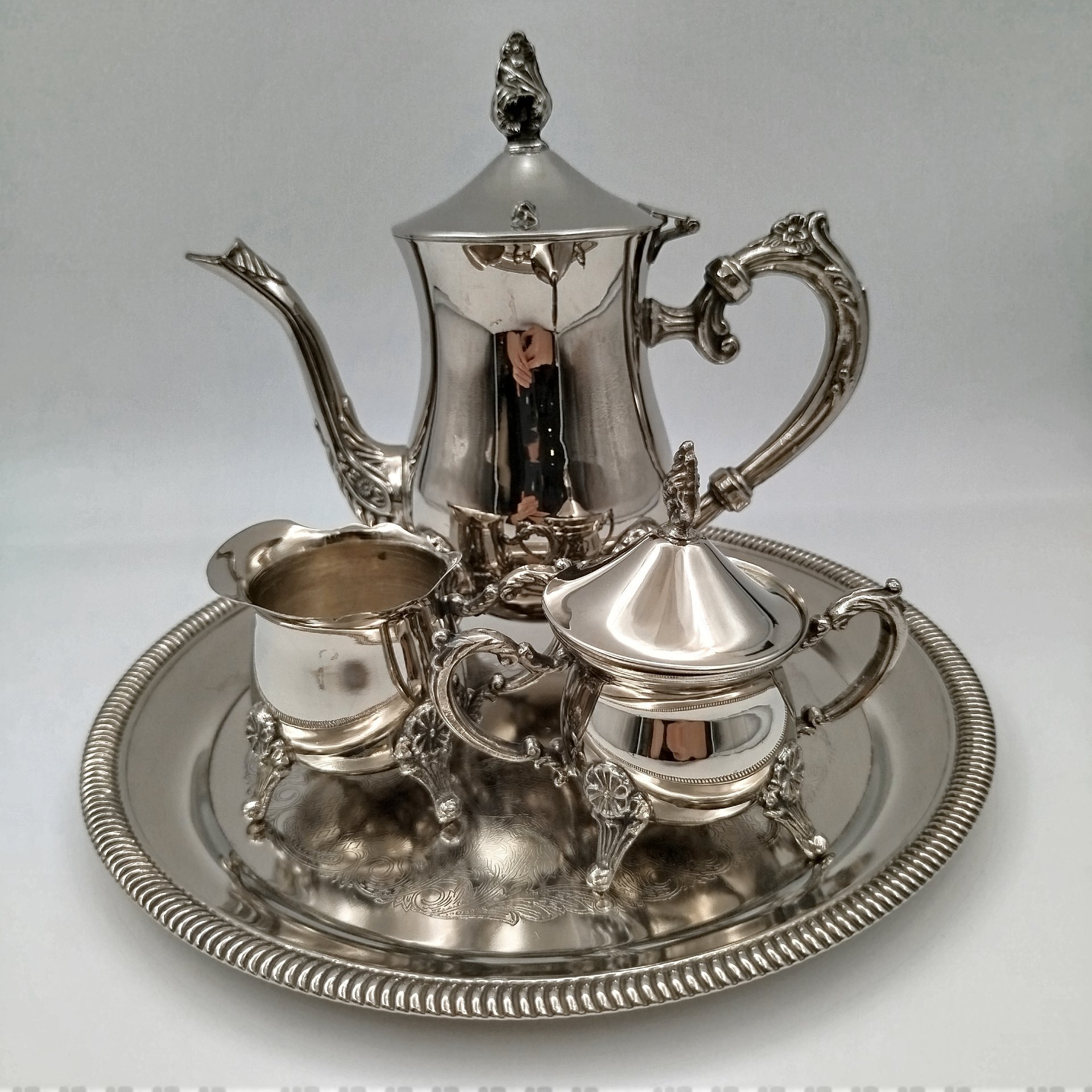 Набор кофейный (кофейник, сахарница, молочник на подносе), металл, серебрение, Европа, 1970-2000 гг.