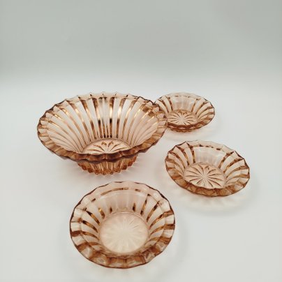 Набор розеток для подачи варенья карамельного оттенка (4 шт.), Запрудненский завод электровакуумных приборов, цветное стекло, пресс, СССР, 1960-1980 гг.