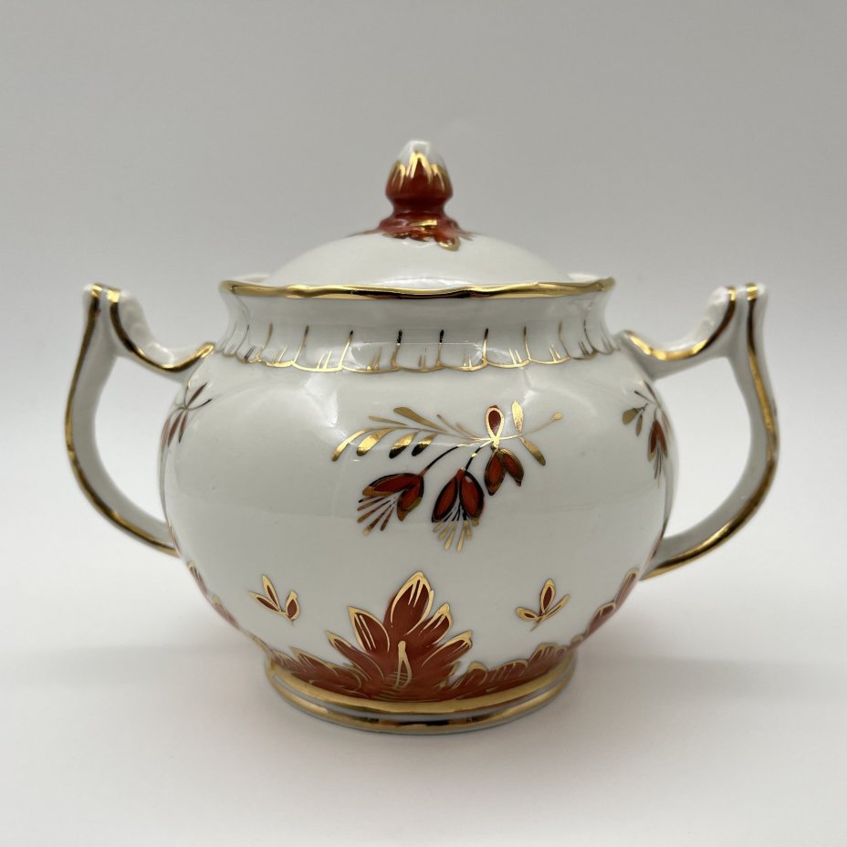 Сахарница из сервиза "Барбарис", фарфор, роспись, золочение, Дмитровский фарфоровый завод (ДФЗ Вербилки), СССР, 1954-1965 гг.