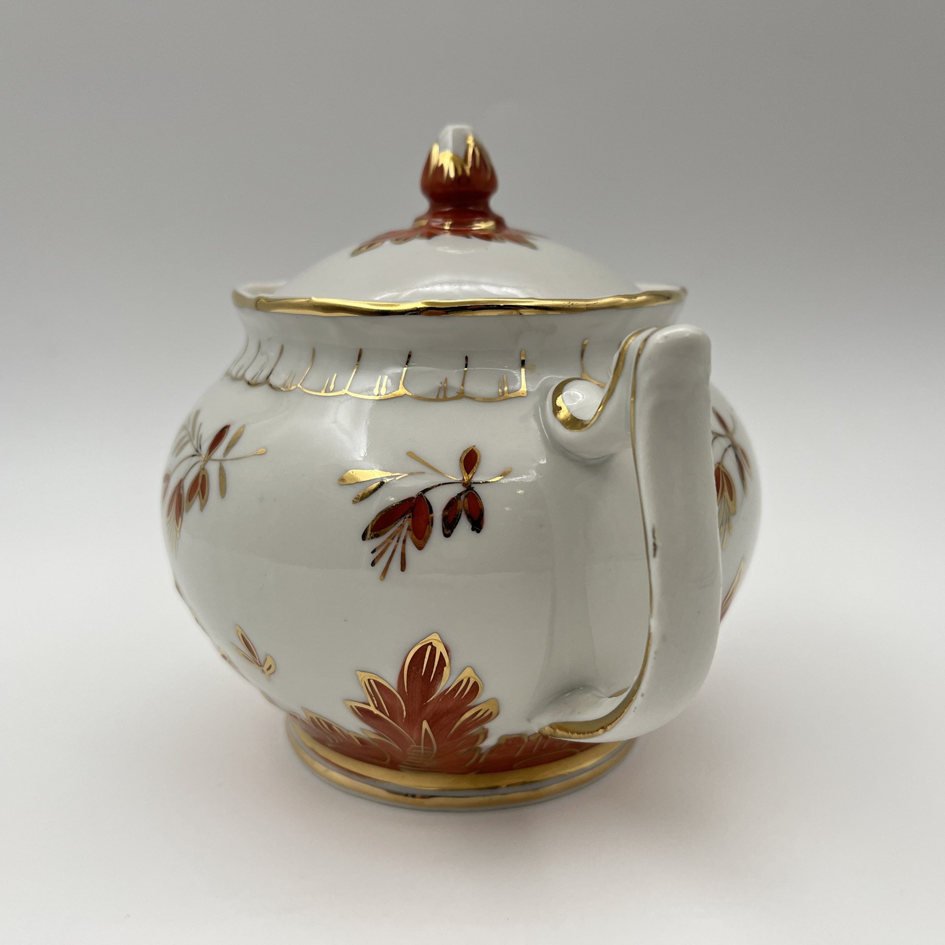 Сахарница из сервиза "Барбарис", фарфор, роспись, золочение, Дмитровский фарфоровый завод (ДФЗ Вербилки), СССР, 1954-1965 гг.