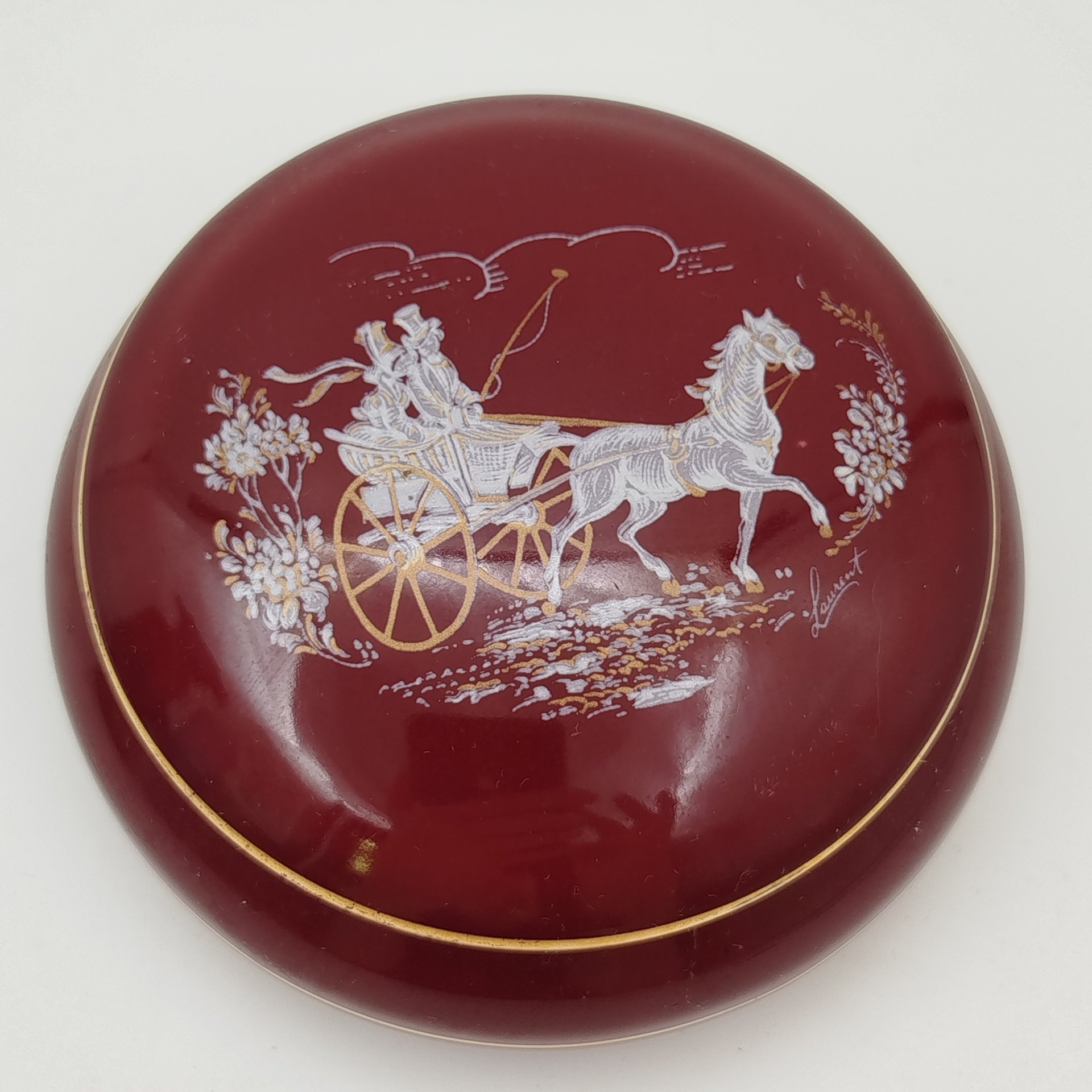 Шкатулка бордового цвета "Экипаж", фаянс, крытье, деколь, Франция, 1980-2000 гг.