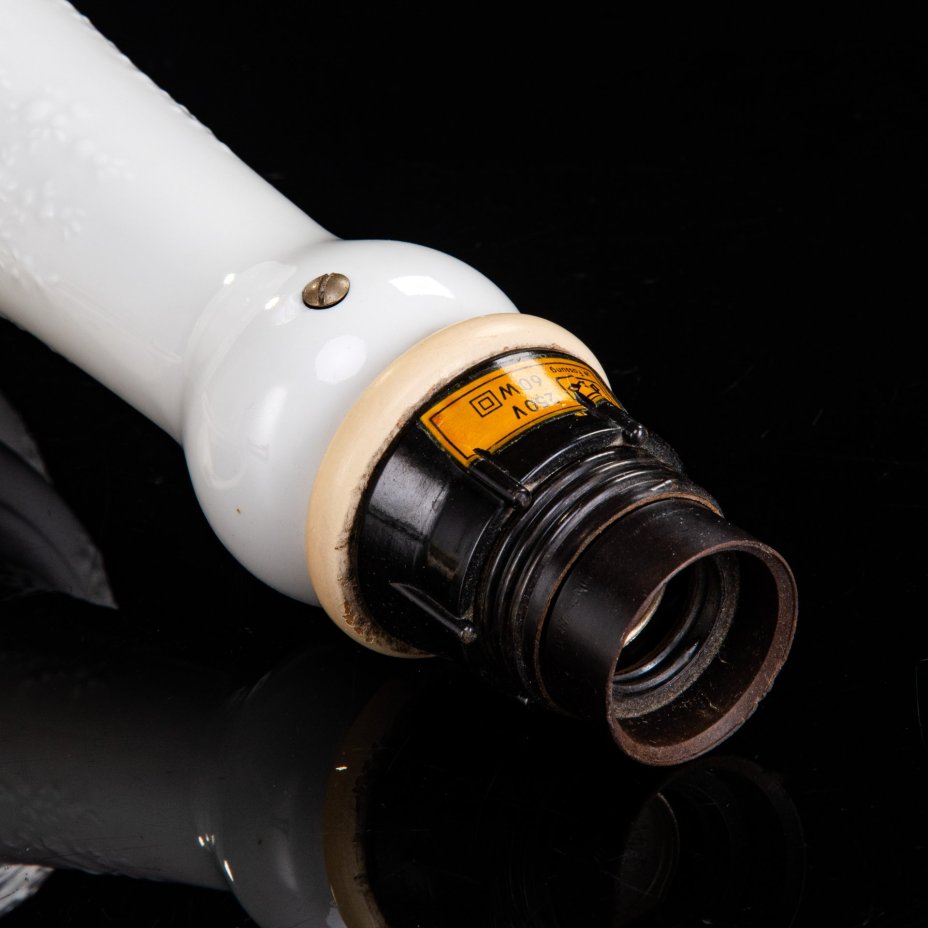 Лампа настольная с цветочным декором, фарфор, рельеф, Wallendorf, Wallendorf