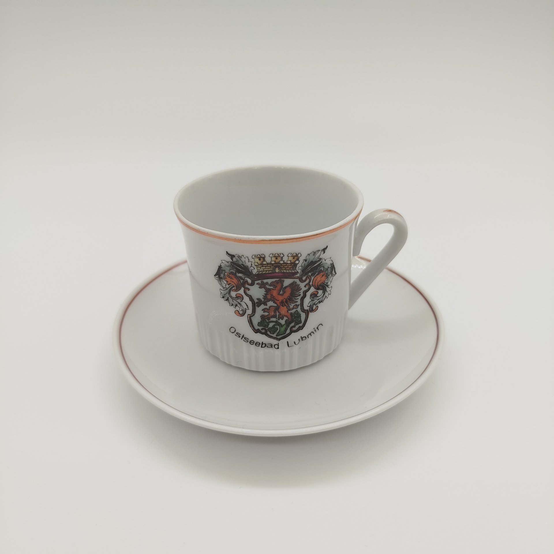 Кофейная пара сувенирная, украшенная гербом города Ostseebad Lubmin, фарфор, деколь с подрисовкой, обводка, ГДР, 1950-1970 гг.
