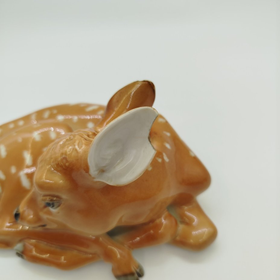 Статуэтка «Оленёнок», скульптор Б.Я. Воробьев, фарфор, роспись, Ленинградский фарфоровый завод (ЛФЗ), СССР, 1960-1970 гг.